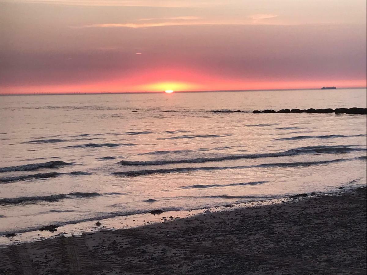 Beach Pad - Ground Floor - Pet Friendly Cleveleys Exteriör bild